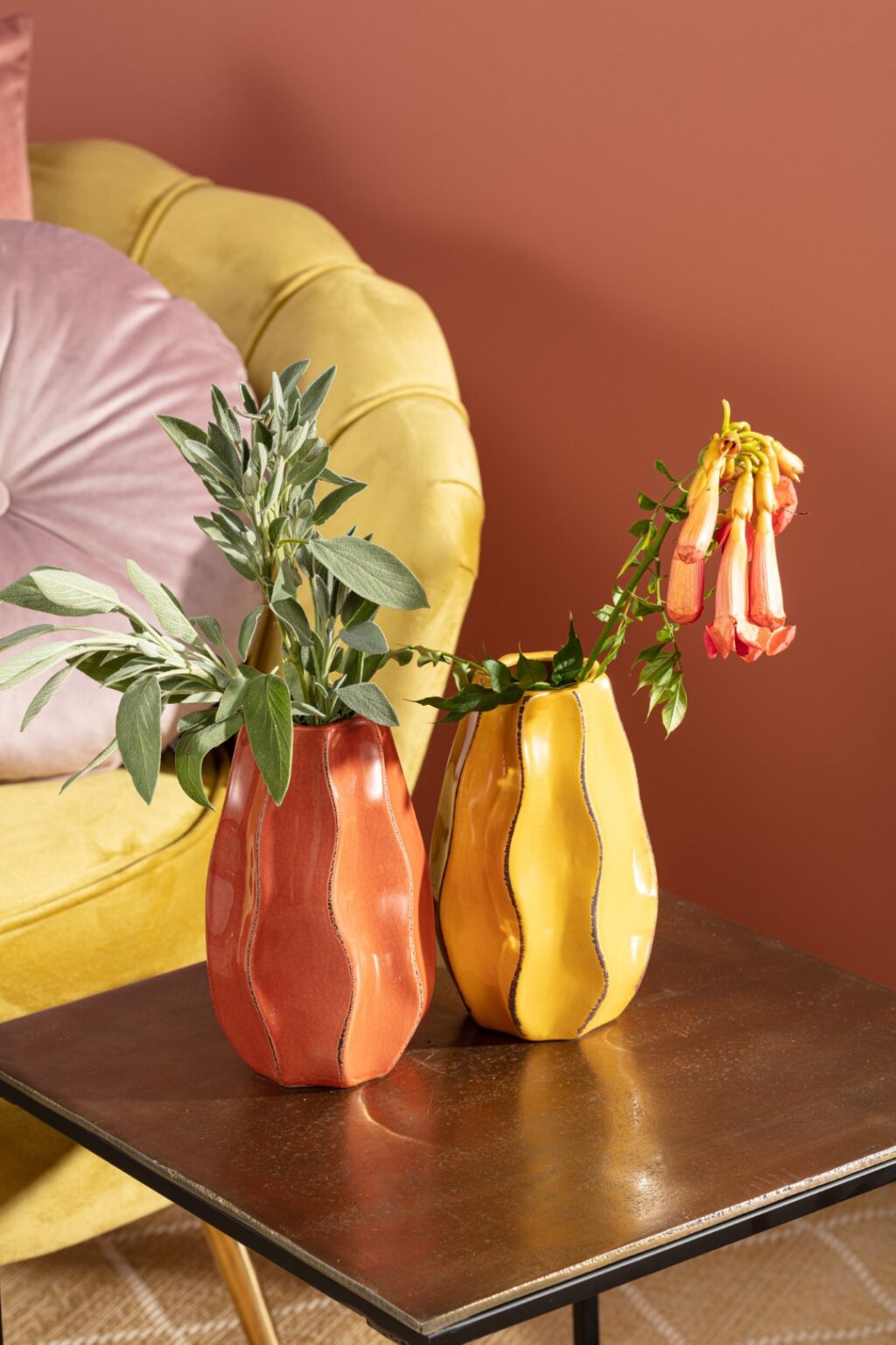 Nowoczesne dekoracje na parapet lub komodę - wazony