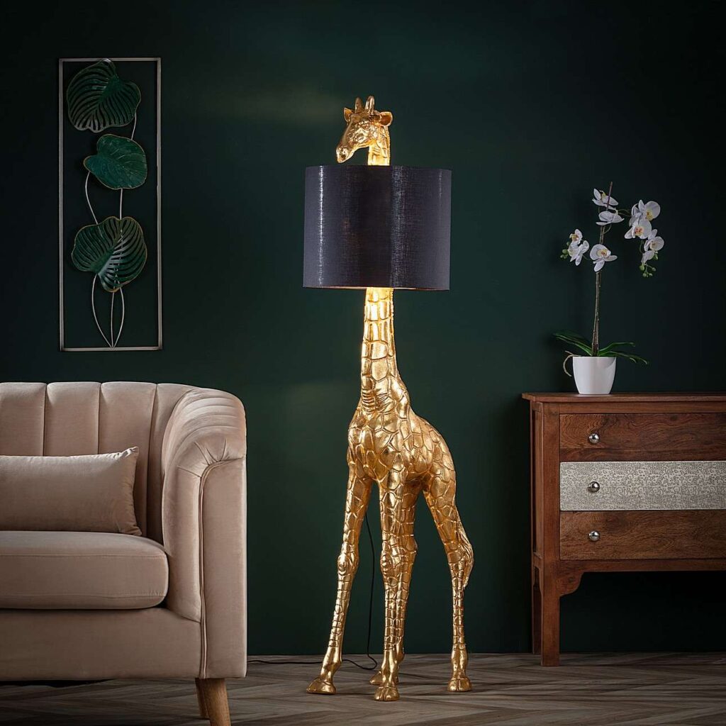 Lampa idealna do bocznego oświetlenia sypialni