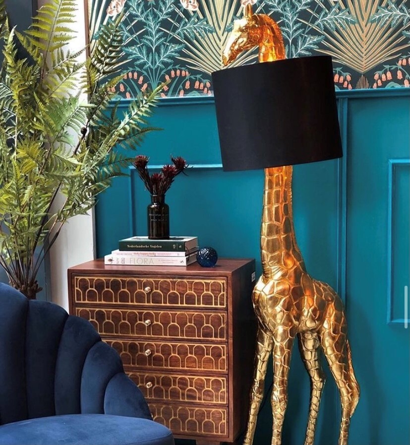 Dodatek art deco - lampa żyrafa