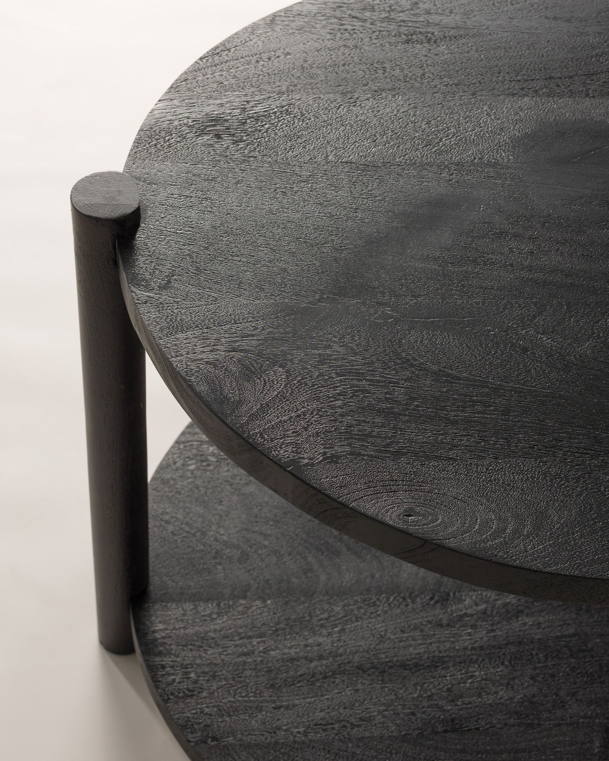 Stolik pomocniczy Svartifoss Mork 60×60×50 cm (hover)