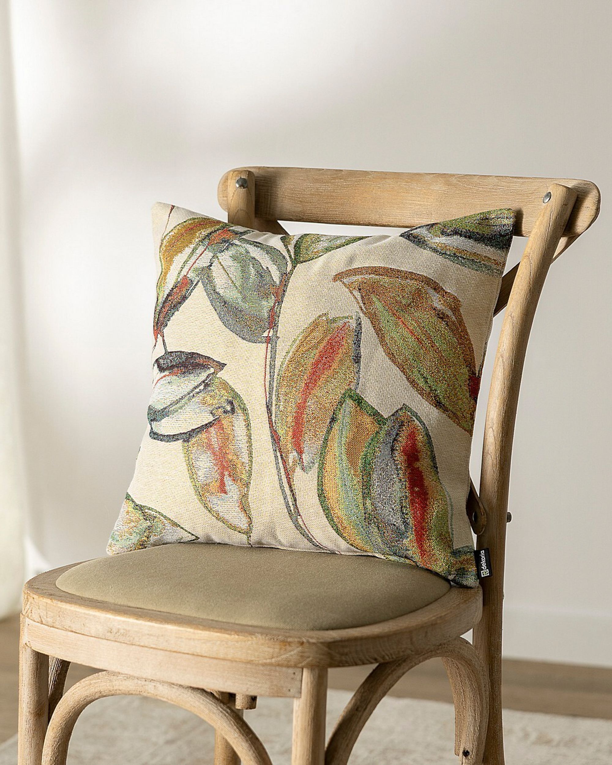 Poszewka Kinga na poduszkę kolor beżowy tkanina strukturalna, wzorzysta (hover)