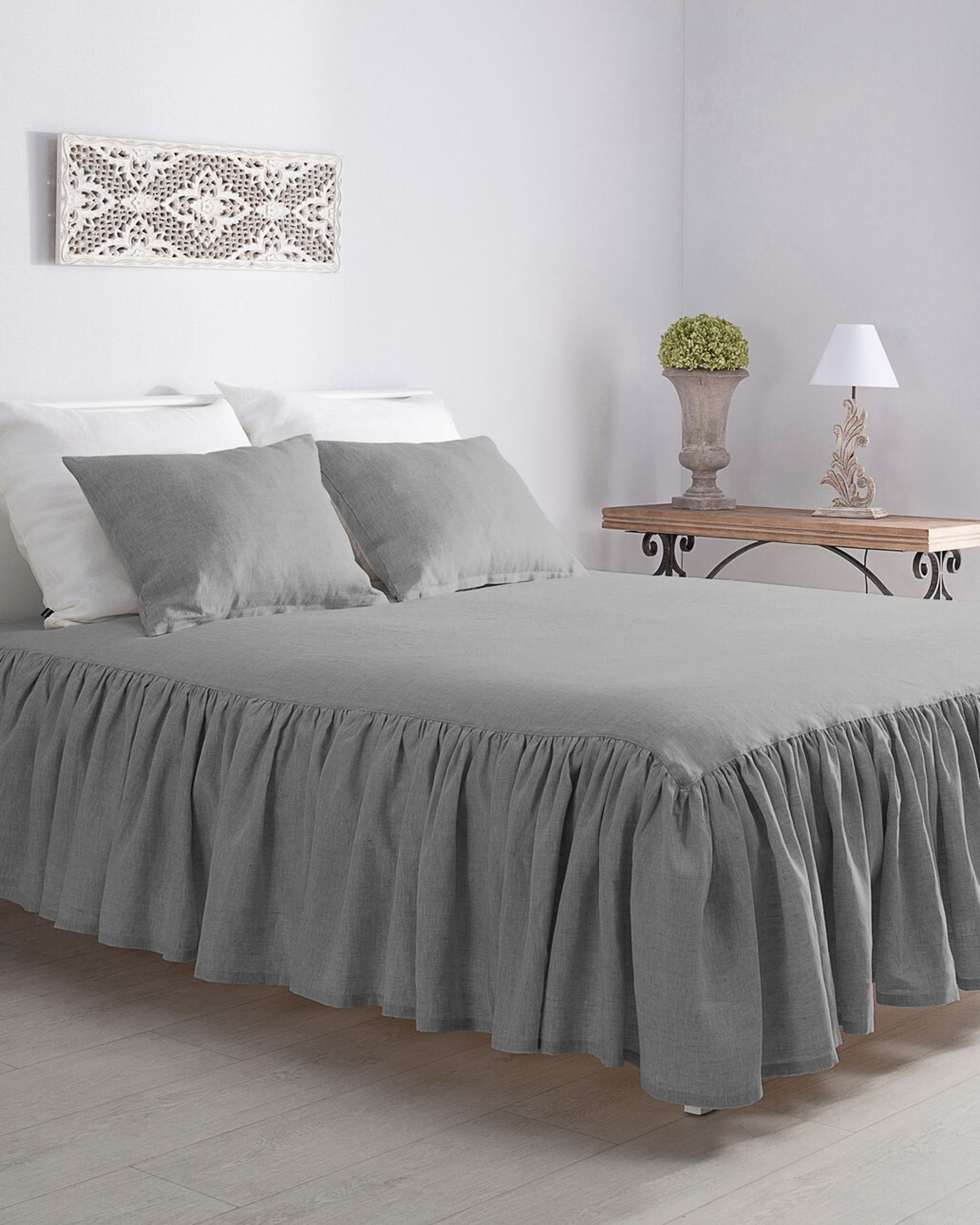 Narzuta na łóżko 160 x 210 cm frilly light grey