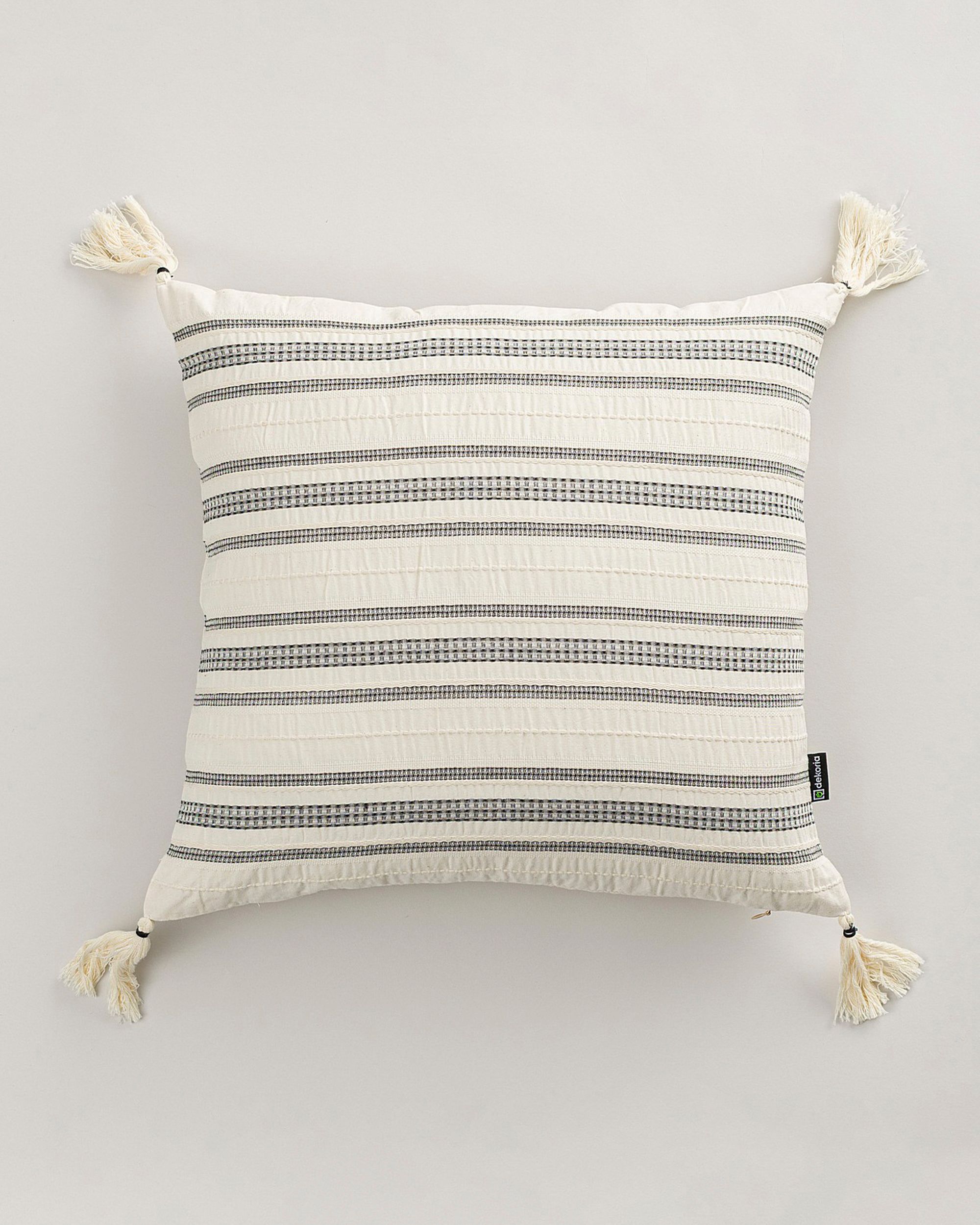 Poszewka na poduszkę Linea Graphite Tassel 45x45 cm