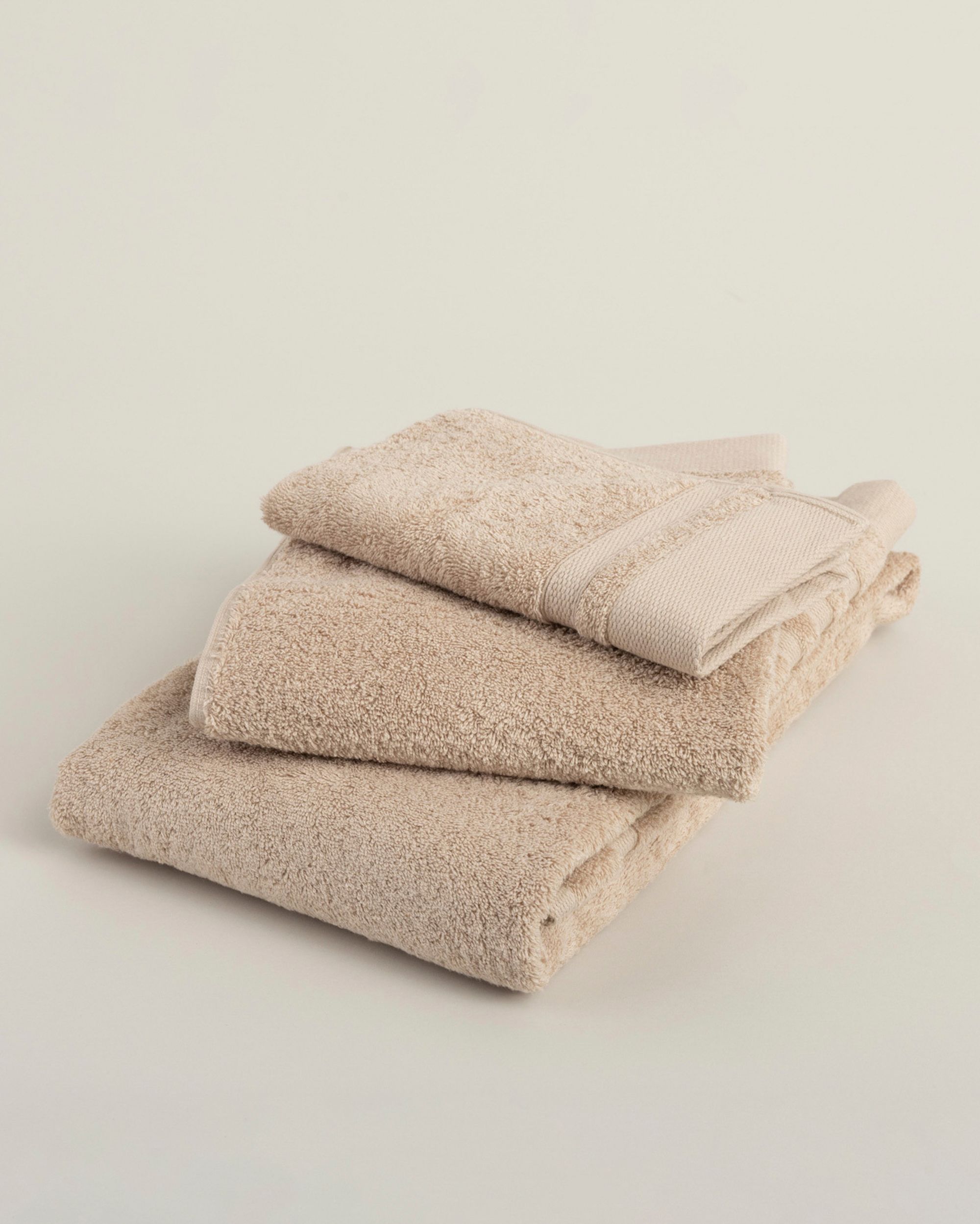 Ręcznik Essence 50x90 cm warm beige (hover)