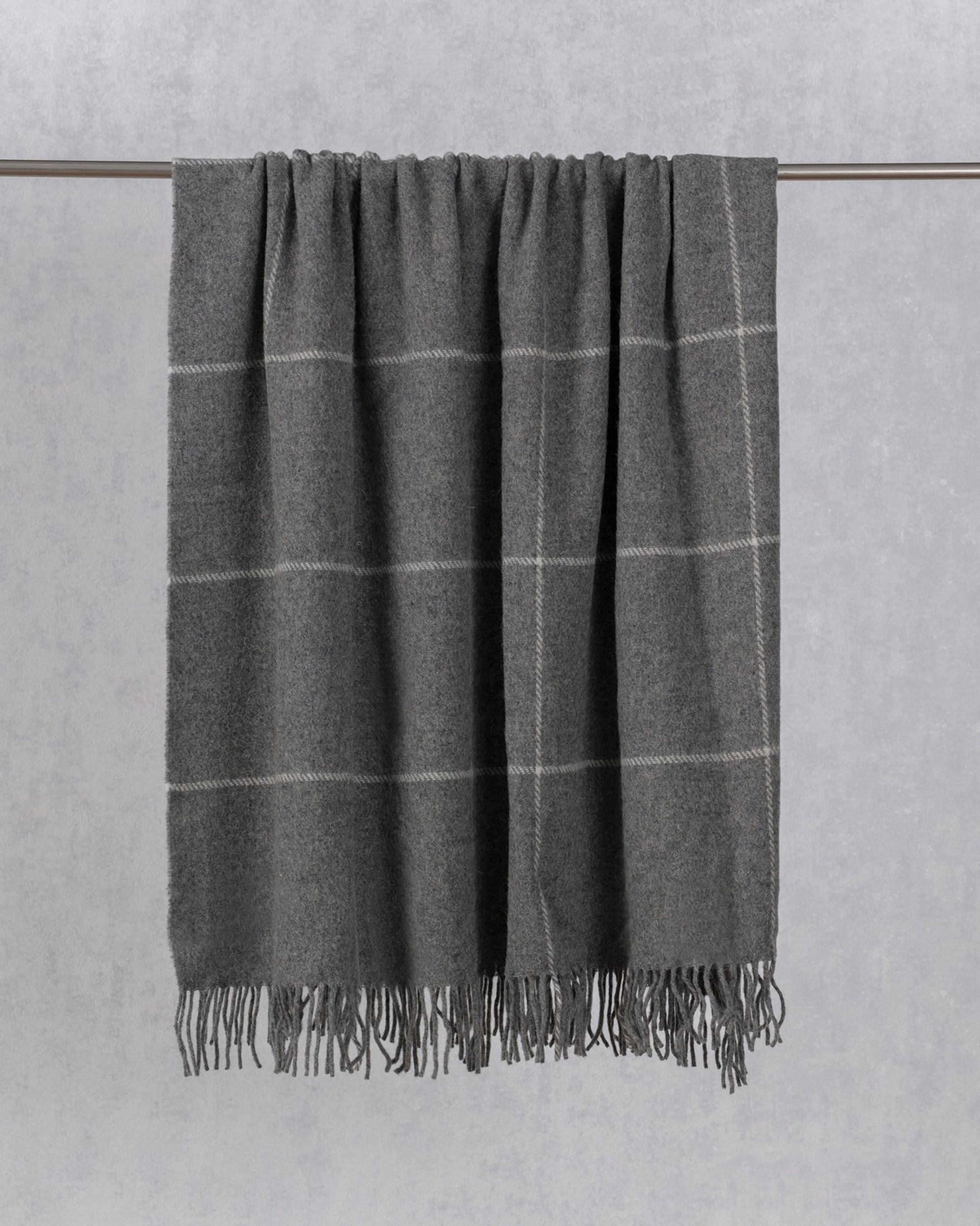 Pled Zelandia 140x200cm check grey (hover)