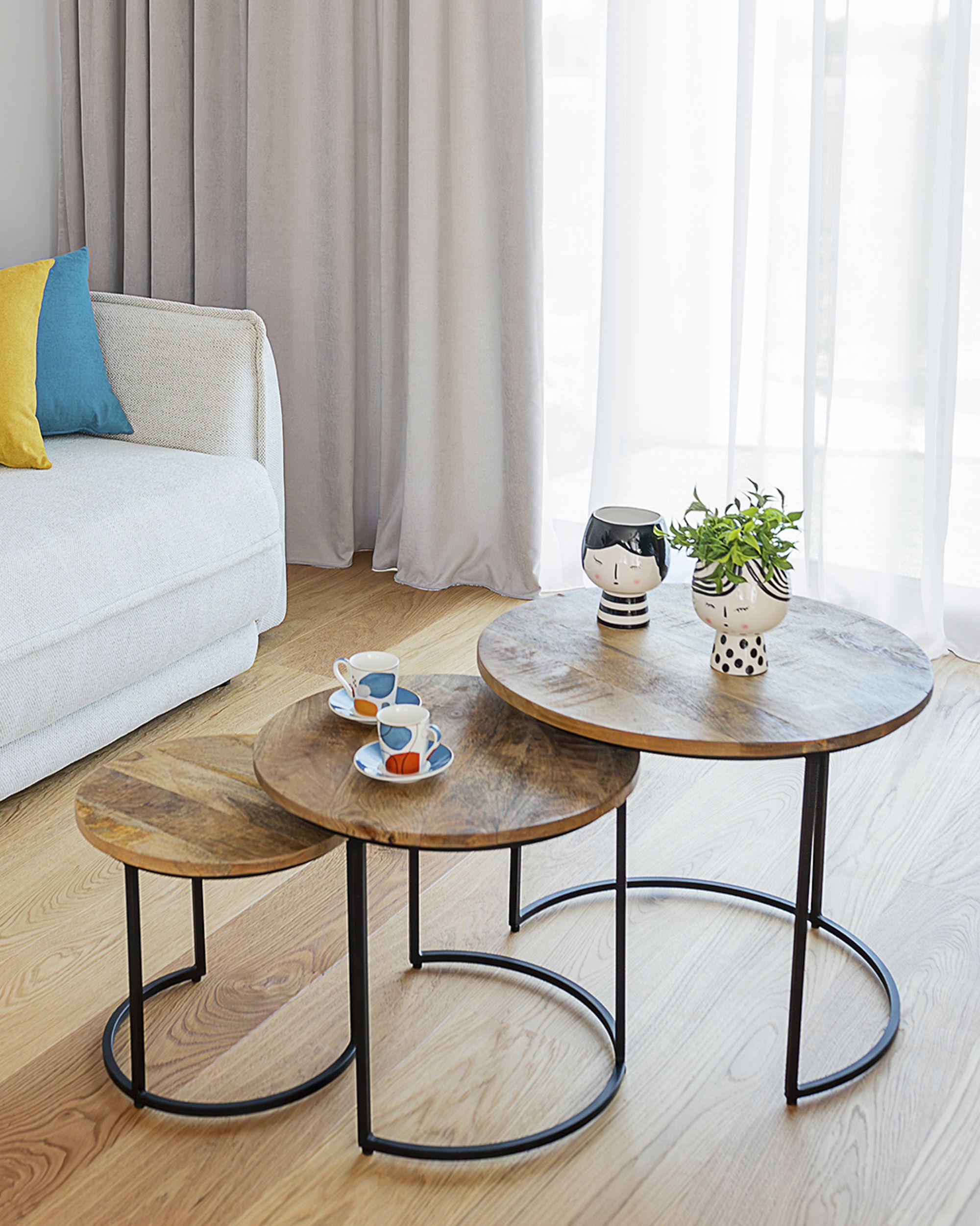 Doniczka Altro dots (hover)