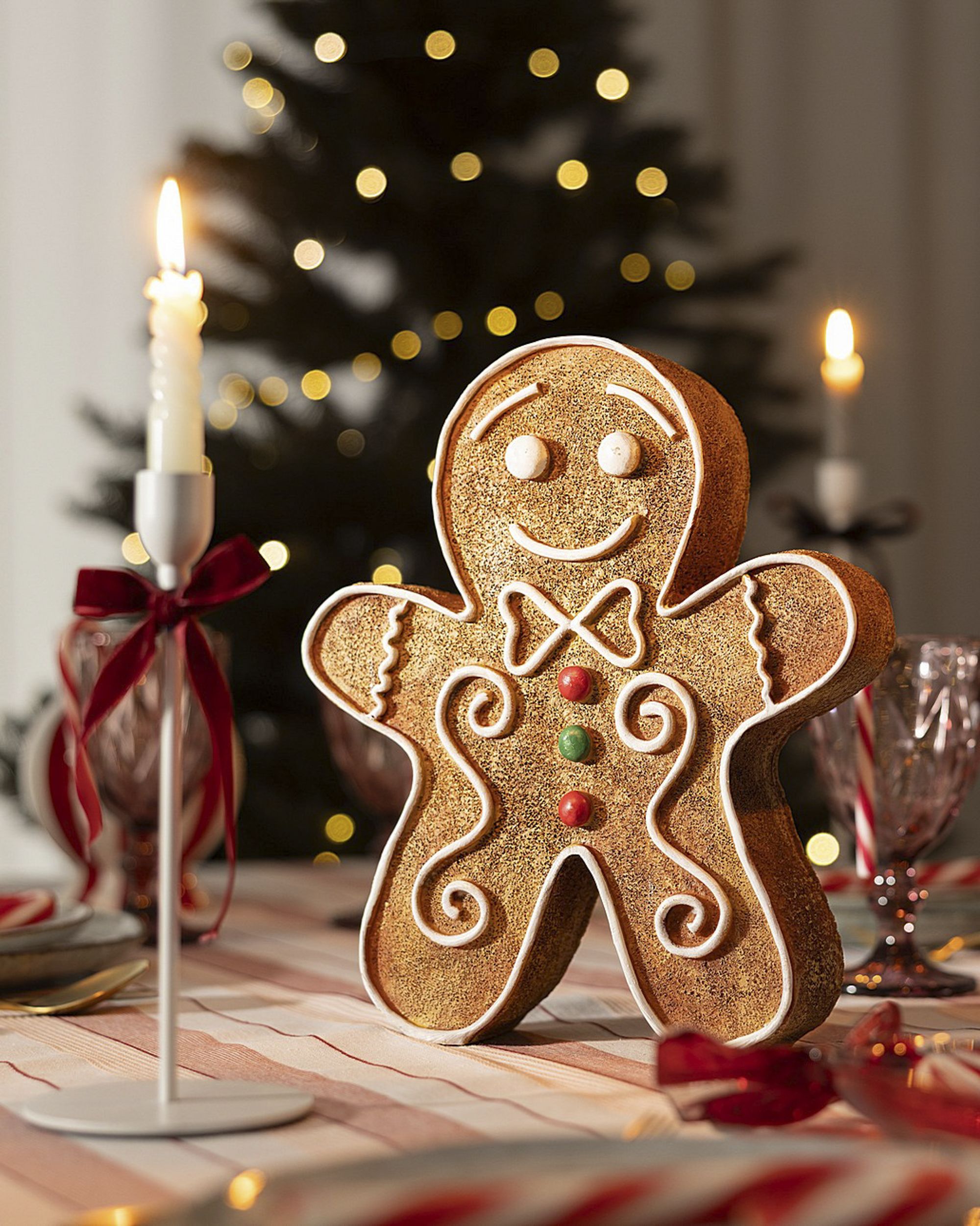 Figurka dekoracyjna Gingerbread Man I 25x7x30 cm (hover)
