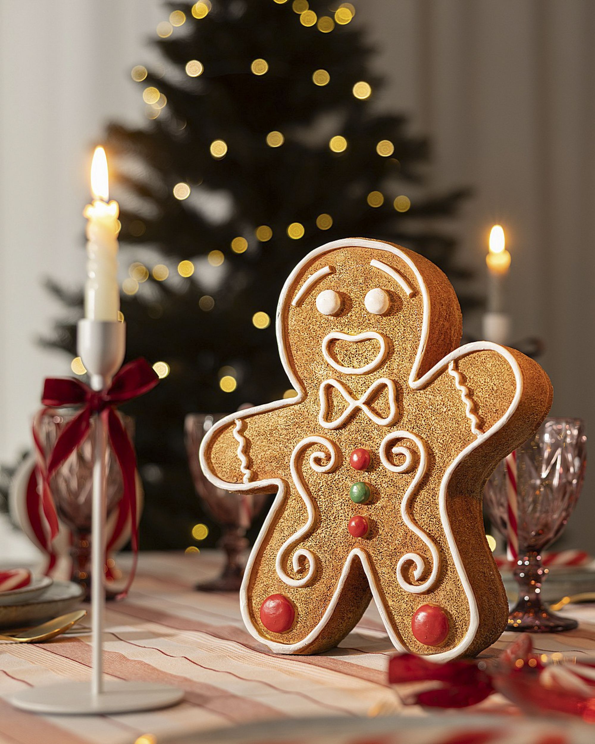 Figurka dekoracyjna Gingerbread Man II 25x7x30 cm (hover)